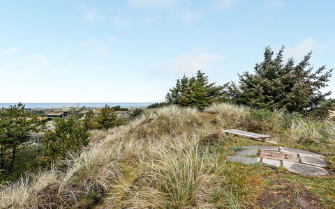Hilke - 850M from the Sea: Dach, Haus, Zuhause, Hütte, Abstellgleis, Estate, Auffahrt, Gartenbauten, Garten, Schuppen
