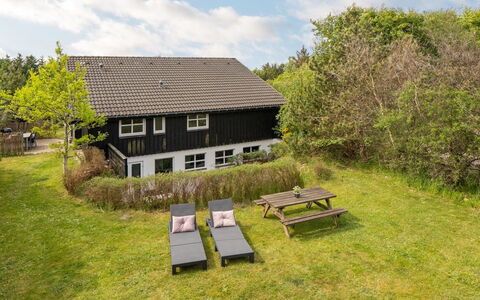 Pelle - 800M from the Sea: Schwimmbad, Gartenmöbel, Möbel, Resort, Flagstone, Eco Hotel, Schatten, Stuhl, Freizeit, Estate