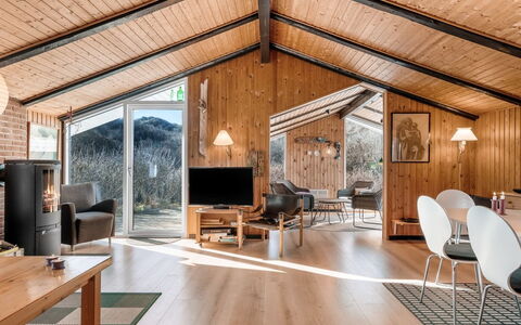 Madita - 310M from the Sea: Die Architektur, Dach, Zuhause, Verbundwerkstoff, Daylighting, Abstellgleis, Auffahrt