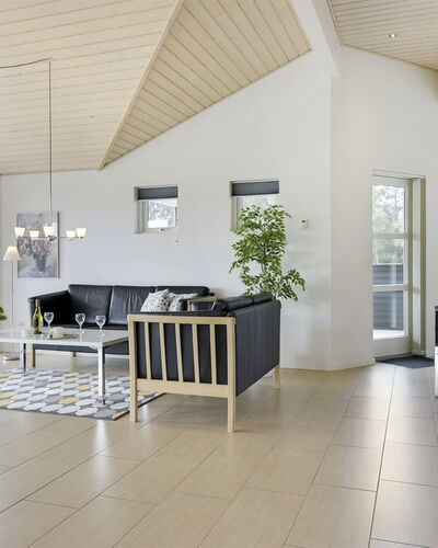 Tessie - 1.2Km from the Sea