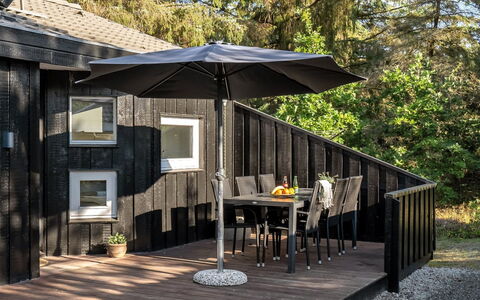 Immi - 1.5Km from the Sea: Möbel, Interior Design, Stuhl, Flooring, Tabelle, Resort, Fussboden, Decke, Zimmer, Eco Hotel