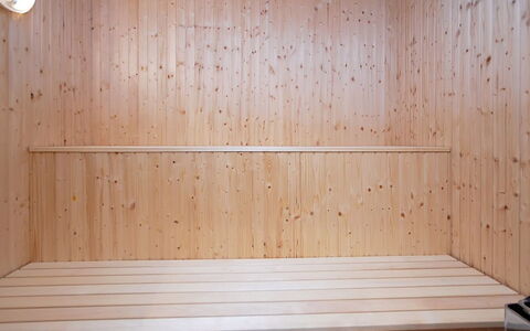 Iben - 2.3Km from the Sea: Holz, Flooring, Fussboden, Sauna, Holzbeize, Hartholz, Planke, Sperrholz, Lack, Holzboden