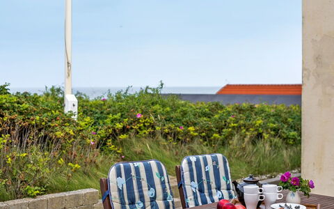 Atena - 50M from the Sea: Dach, Grundstueck, Hütte, Zuhause, Ländliches Gebiet, Schuppen, Abstellgleis, Gartenbauten, Blockhaus, Hütte