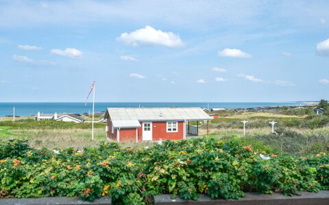 Wuantekica - 410M from the Sea: Flooring, Wand, Fussboden, Interior Design, Holz, Decke, Holzboden, Beleuchtung, Möbel, Laminatboden