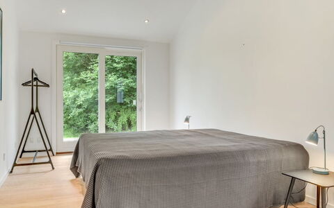 Sverkel - 700M from the Sea: Möbel, Interior Design, Flooring, Schlafzimmer, Fussboden, Bett, Holzboden, Holz, Decke, Zuhause