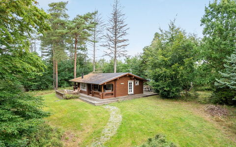 Erika - 250M from the Sea: Dach, Grundstueck, Hütte, Zuhause, Ländliches Gebiet, Schuppen, Abstellgleis, Gartenbauten, Blockhaus, Hütte