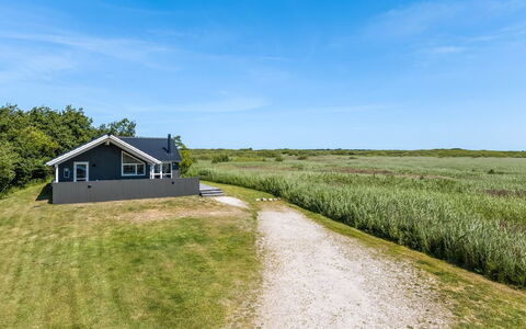 Jonna - 700M from the Sea: Zuhause, Hütte, Grundstueck, Prärie, Estate, Wiese, Steppe, Bauernhaus, Gartenbauten, Abstellgleis