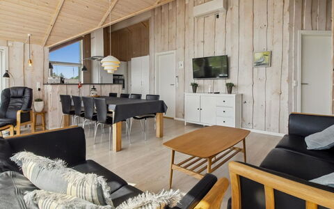 Jonna - 700M from the Sea: Holz, Decke, Flooring, Interior Design, Zuhause, Fussboden, Möbel, Hartholz, Holzboden, Wohnzimmer