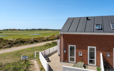 Gerharde - 2.3Km from the Sea