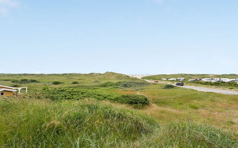 Elara - 200M from the Sea: Strauch, Urban Design, Ground, Backstein, Wohnung, Estate, Mauerwerk, Balkon, Landscaping