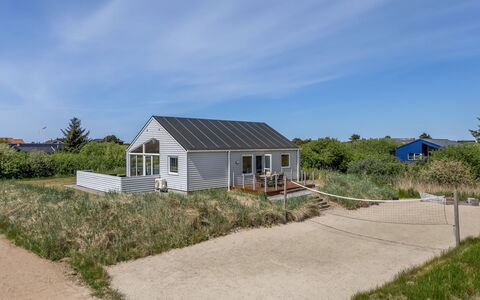 Eldora - 1.4Km from the Sea: Möbel, Holz, Interior Design, Flooring, Fussboden, Stuhl, Zimmer, Decke, Wohnzimmer, Wohnung