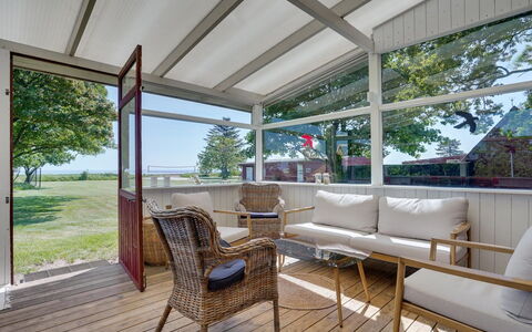 Edelgard - 4.5Km from the Sea: Möbel, Holz, Veranda, Flooring, Fussboden, Stuhl, Decke, Deck, Hartholz, Tür