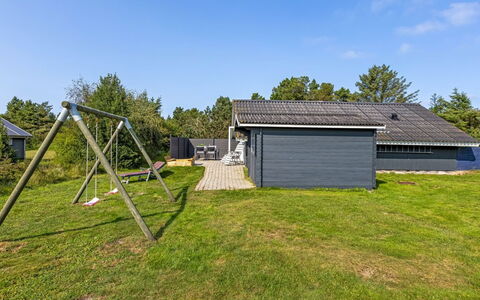 Sanelma - 900M from the Sea: Pflanzengemeinschaft, Sonnenlicht, Krautige Pflanze, Garten, Plantage, Landwirtschaft, Bauernhof