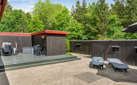 Eliane - 4Km from the Sea: Holz, Garten, Holzbeize, Hartholz, Schatten, Hinterhof, Gartenmöbel, Deck, Landscaping, Garten