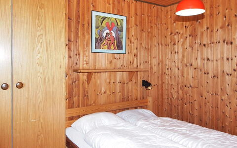 Rami - from the Sea: Bett, Schlafzimmer, Holz, Flooring, Fussboden, Interior Design, Bettdecke, Möbel, Bedding, Zimmer