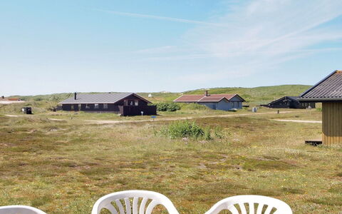 Rami - from the Sea: Gras, Wiese, Einfach, Ökoregion, Landschaft, Grundstueck, Ländliches Gebiet, Weide, Hütte, Prärie