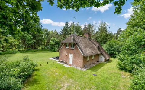 Alkil - 1.7Km from the Sea: Dach, Grundstueck, Hütte, Zuhause, Ländliches Gebiet, Schuppen, Abstellgleis, Gartenbauten, Blockhaus, Hütte