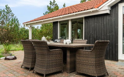 Henkil - 700M from the Sea