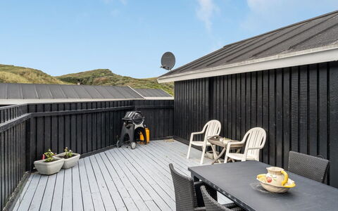 Arwen - 200M from the Sea: Dachdecken, Hütte, Haus, Dach, Zuhause, Bauernhaus, Hütte, Estate, Dorf