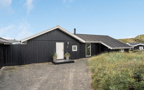 Arwen - 200M from the Sea: Dachdecken, Hütte, Haus, Dach, Zuhause, Bauernhaus, Hütte, Estate, Dorf