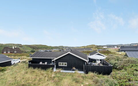 Arwen - 200M from the Sea: Dachdecken, Hütte, Haus, Dach, Zuhause, Bauernhaus, Hütte, Estate, Dorf