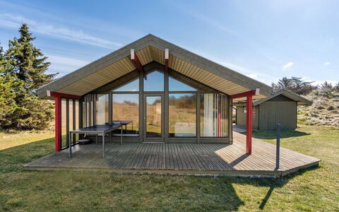 Alfrik - 900M from the Sea: Wohngebiet, Dach, Vorort, Auffahrt, Estate, Kamin