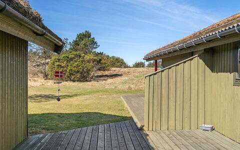 Alfrik - 900M from the Sea: Wohngebiet, Dach, Vorort, Auffahrt, Estate, Kamin
