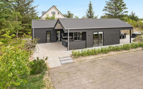 Antonina - 800M from the Sea