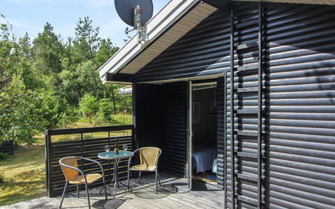 Heike - 1.3Km from the Sea: Die Architektur, Dach, Zuhause, Verbundwerkstoff, Daylighting, Abstellgleis, Auffahrt