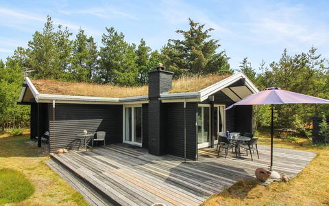 Heike - 1.3Km from the Sea: Die Architektur, Dach, Zuhause, Verbundwerkstoff, Daylighting, Abstellgleis, Auffahrt