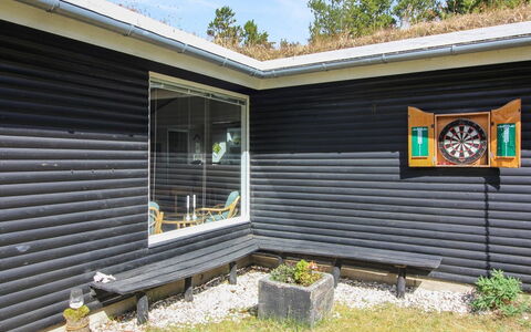 Heike - 1.3Km from the Sea: Die Architektur, Dach, Zuhause, Verbundwerkstoff, Daylighting, Abstellgleis, Auffahrt