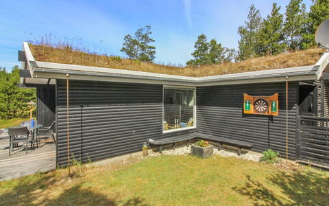 Heike - 1.3Km from the Sea: Die Architektur, Dach, Zuhause, Verbundwerkstoff, Daylighting, Abstellgleis, Auffahrt
