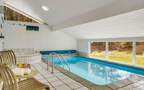 Gladis - 900M from the Sea: Interior Design, Flooring, Fussboden, Möbel, Decke, Zimmer, Resort, Hotel, Schwimmbad, Design