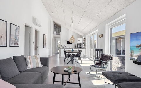 Fredrika - 1.5Km from the Sea: Holz, Decke, Flooring, Zuhause, Interior Design, Fussboden, Wohnung, Wohnzimmer