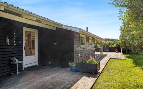 Tuke - 400M from the Sea: Die Architektur, Dach, Zuhause, Verbundwerkstoff, Daylighting, Abstellgleis, Auffahrt