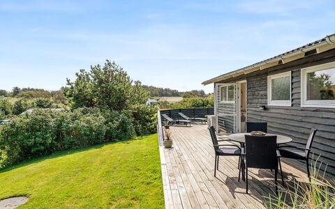 Tuke - 400M from the Sea: Die Architektur, Dach, Zuhause, Verbundwerkstoff, Daylighting, Abstellgleis, Auffahrt