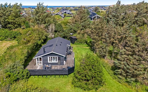 Tuke - 400M from the Sea: Die Architektur, Dach, Zuhause, Verbundwerkstoff, Daylighting, Abstellgleis, Auffahrt