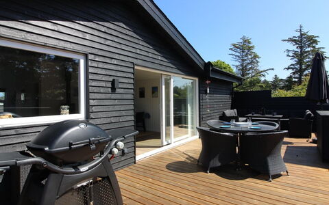 Kamp - 700M from the Sea: Holz, Zuhause, Veranda, Deck, Hartholz, Dach, Holzbeize, Holzboden, Eco Hotel