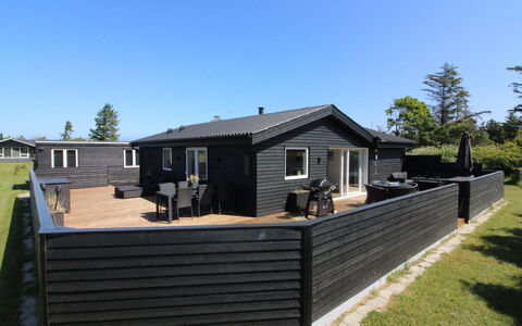 Kamp - 700M from the Sea: Holz, Zuhause, Veranda, Deck, Hartholz, Dach, Holzbeize, Holzboden, Eco Hotel