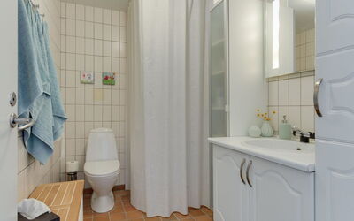Cornel - 290M from the Sea