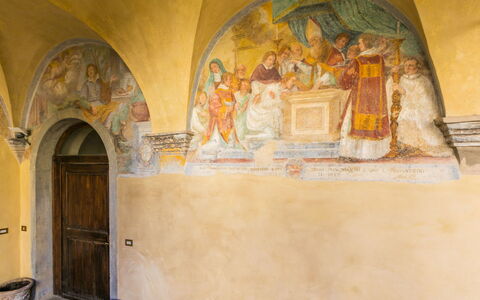Il Convento: Wolke, Himmel, Holz, Pflanze, Fussboden, Gartenmöbel, Flooring, Schatten, Stuhl, Hartholz