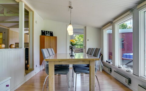 Ilari - 280M from the Sea: Wohngebiet, Dach, Vorort, Auffahrt, Estate, Kamin