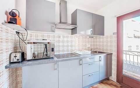 Provence Parc: Küche, Küchengerät, Major Appliance, Countertop, Interior Design, Cabinetry, Haushaltsgerät, Spüle, Flooring, Zuhause