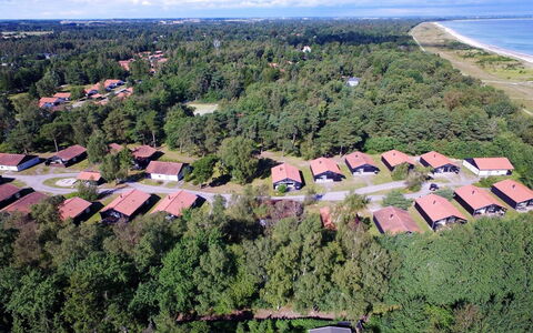 Elfride - 200M from the Sea: Schwimmbad, Gartenmöbel, Möbel, Resort, Flagstone, Eco Hotel, Schatten, Stuhl, Freizeit, Estate