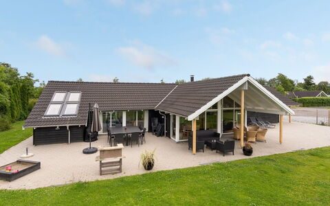 Harek - 800M from the Sea: Pflanzengemeinschaft, Sonnenlicht, Krautige Pflanze, Garten, Plantage, Landwirtschaft, Bauernhof