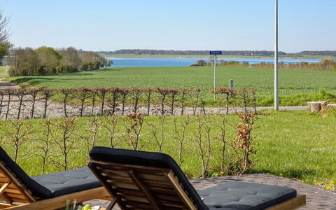 Ermelinda - 900M to the Fjord: Dach, Haus, Zuhause, Hütte, Abstellgleis, Estate, Auffahrt, Gartenbauten, Garten, Schuppen