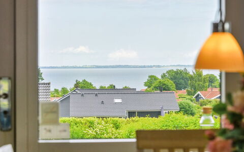 Sulo - 500M from the Sea: Haus, Zuhause, Dach, Wohngebiet, Hütte, Estate, Bauernhaus, Rasen, Landscaping, Abstellgleis