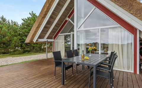 Merta: Strauch, Urban Design, Ground, Backstein, Wohnung, Estate, Mauerwerk, Balkon, Landscaping
