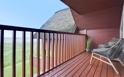 Deljan - 3.5Km from the Sea: Strauch, Urban Design, Ground, Backstein, Wohnung, Estate, Mauerwerk, Balkon, Landscaping