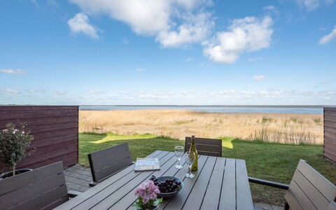 Deljan - 3.5Km from the Sea: Strauch, Urban Design, Ground, Backstein, Wohnung, Estate, Mauerwerk, Balkon, Landscaping